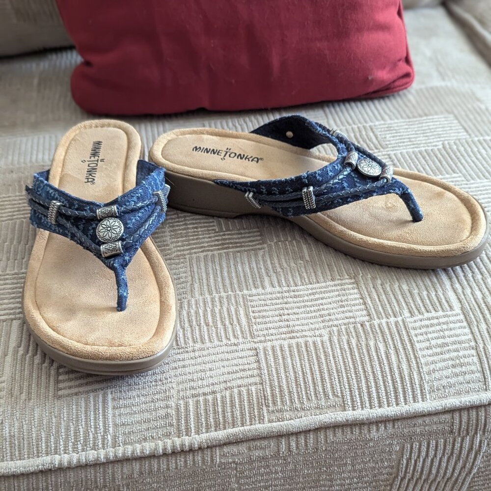Minnetonka Silverbay Sandal - Size 7 - Pretty Blue flip flop